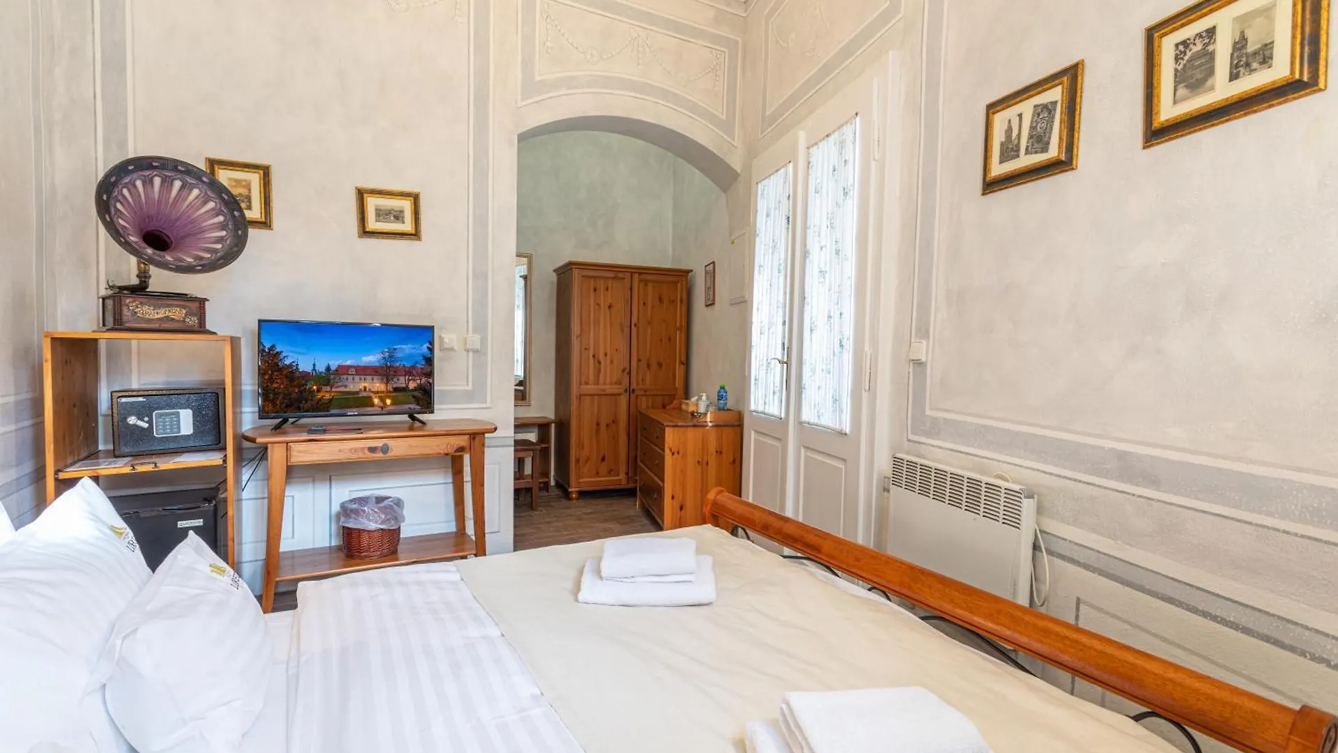 ***  Loreta Hotel Praga Repubblica Ceca
