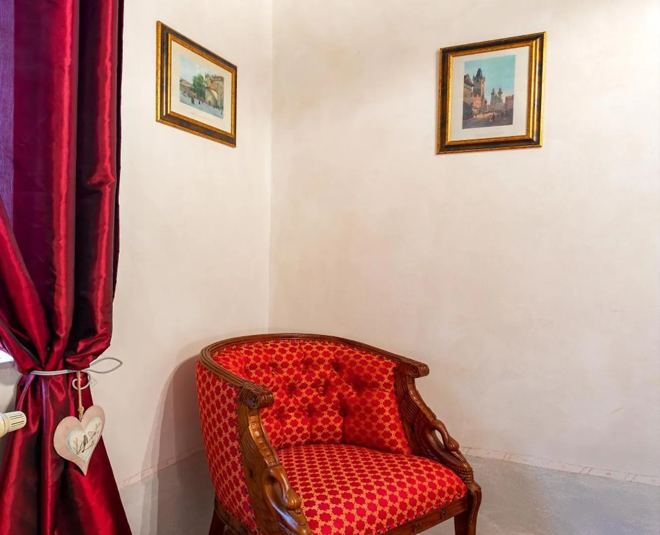 Loreta Hotel Prague 3*,